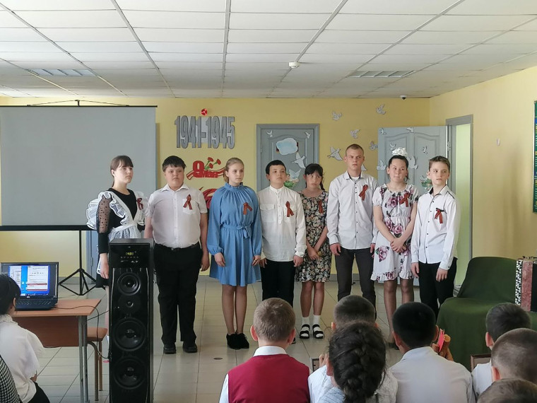 "Героям Великой Отечественной войны посвящаем!".